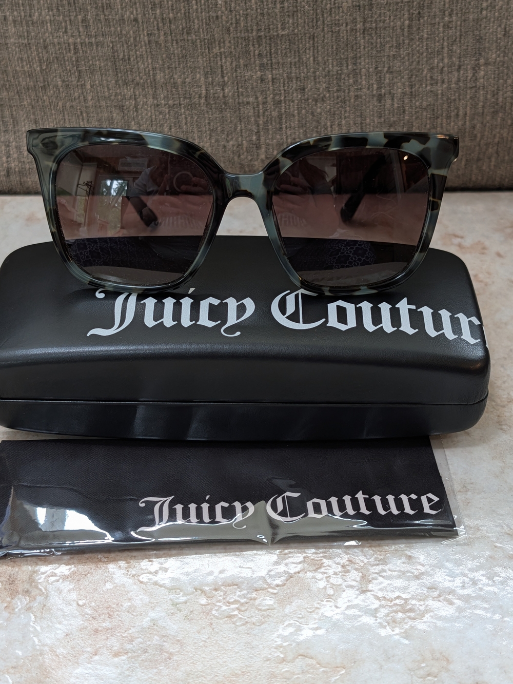 Juicy Couture Tortoiseshell Frame Sunglasses with Dark Lenses New